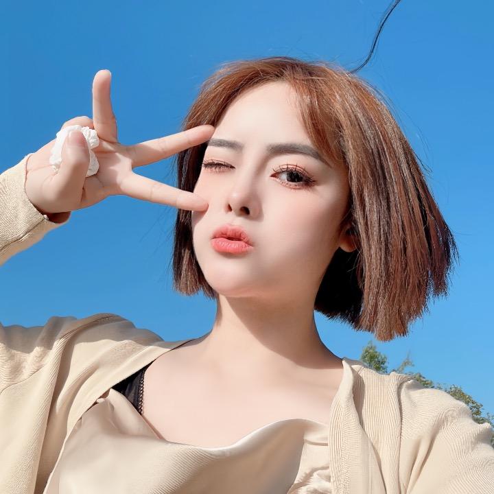 杨  小  姐 __