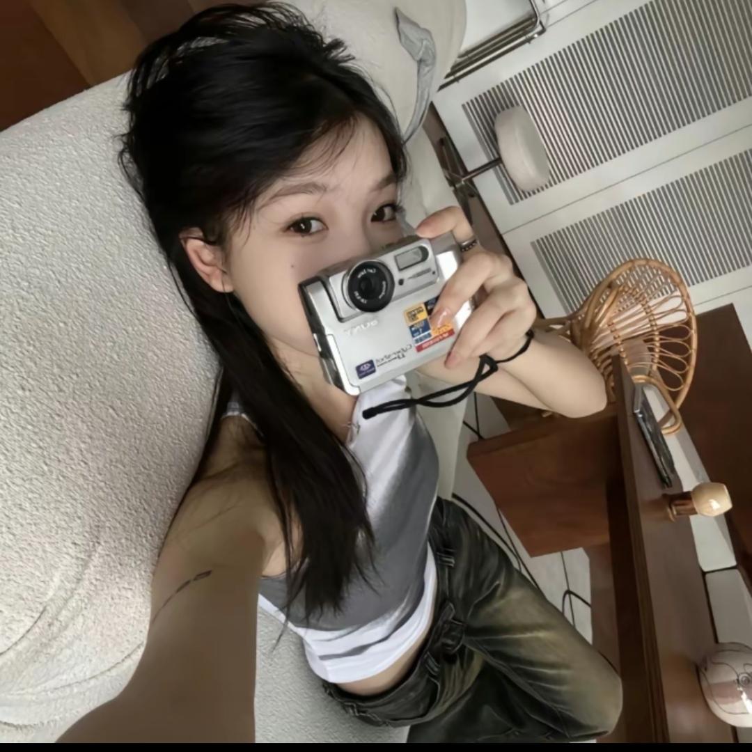 √