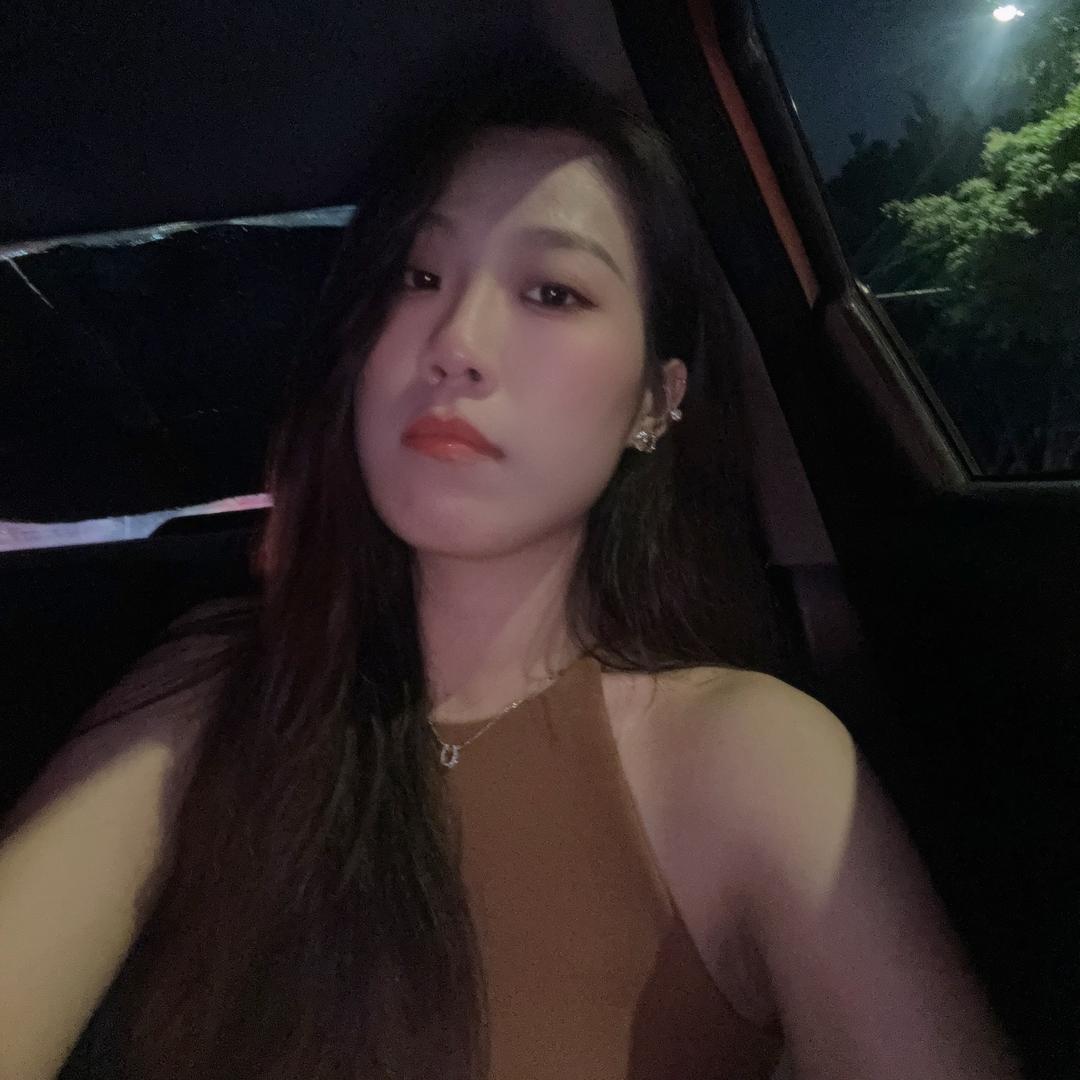 周女侠（周周不吃糖🍬）