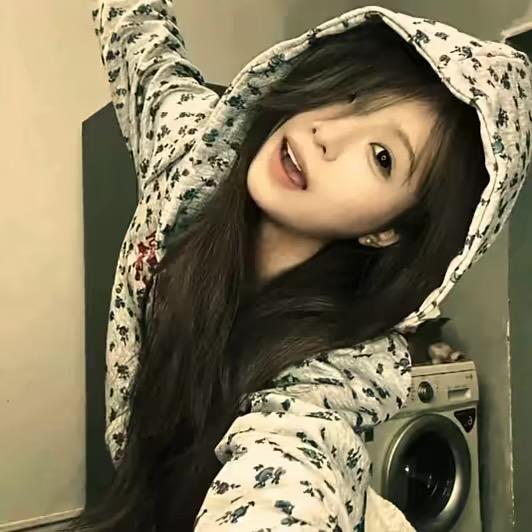 一只毛辣蝈🐛.