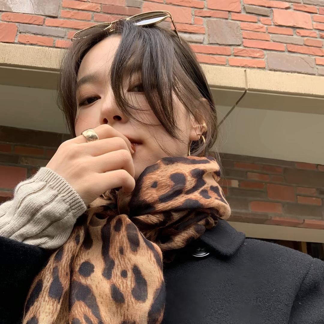 阿昕亮晶晶～穿搭美学