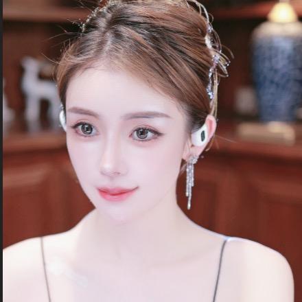 卖导弹的小女孩