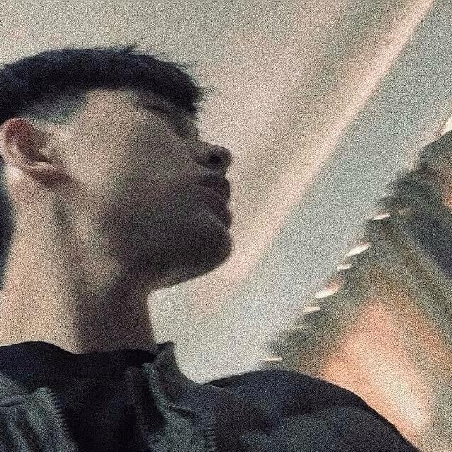 沉默寡言👨🏻‍🎤