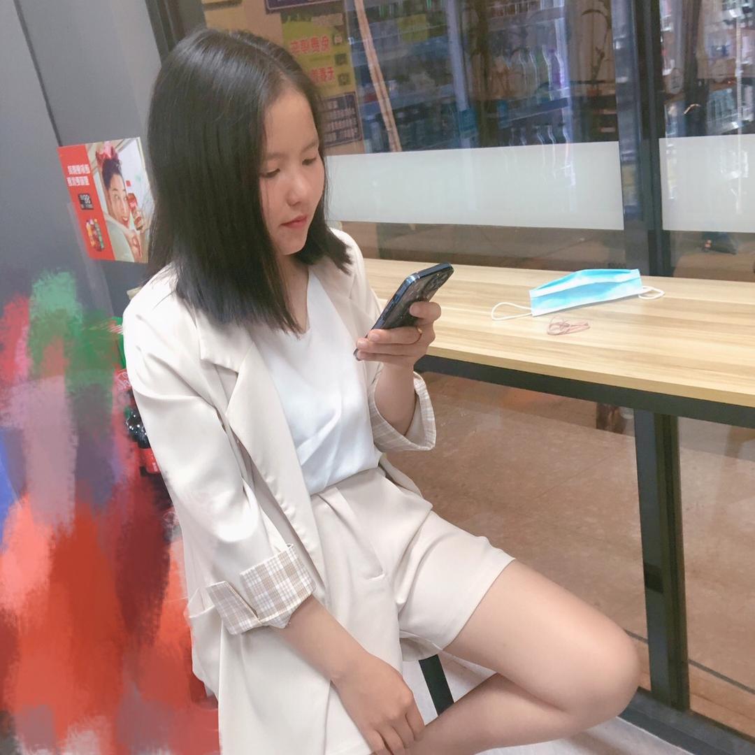 @爱笑的女孩👧