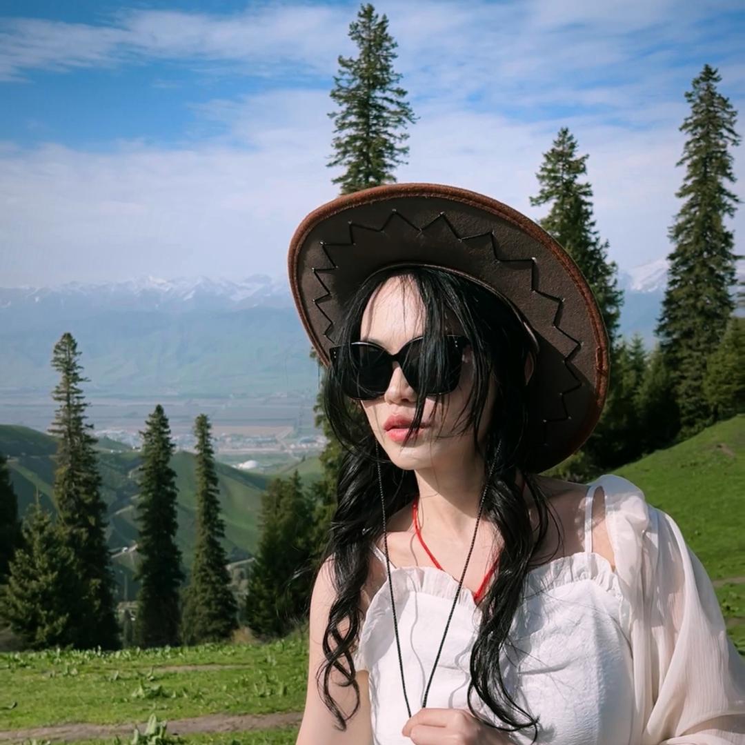 爱露露不想上班