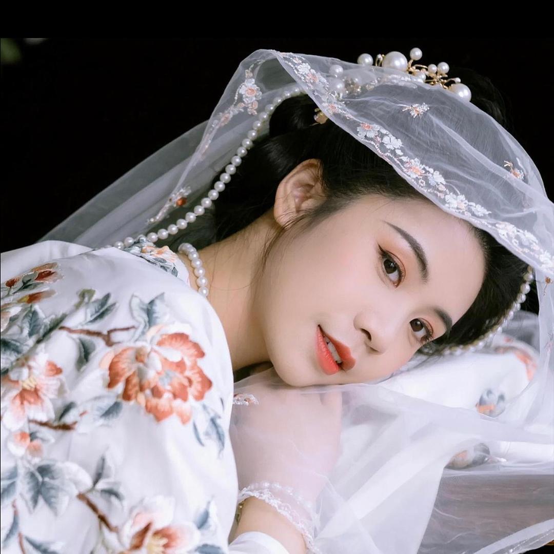 爱吃芒果🥭的乐小言`