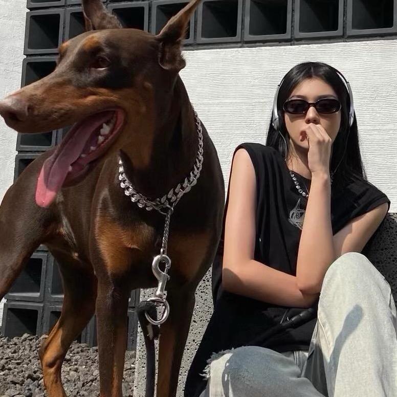 卖水果的00后小姐姐