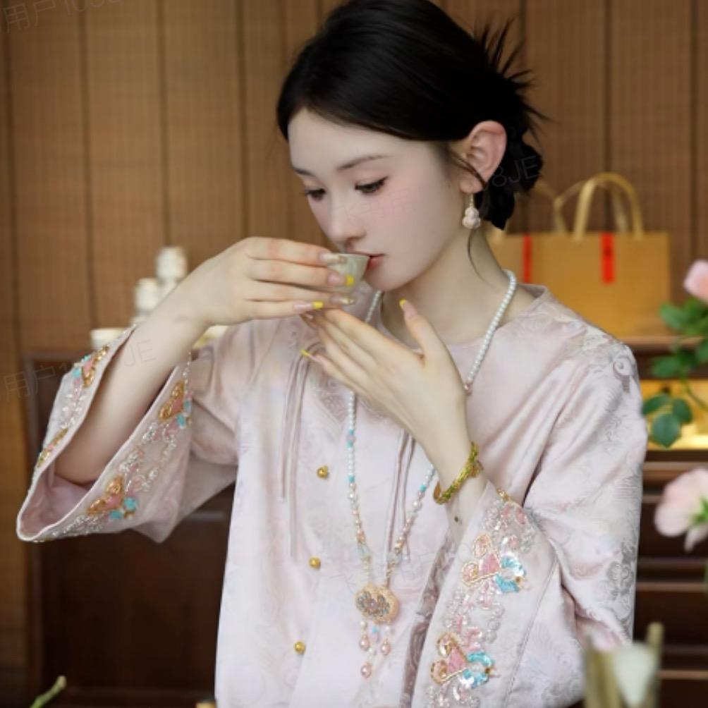 周粥的穿搭