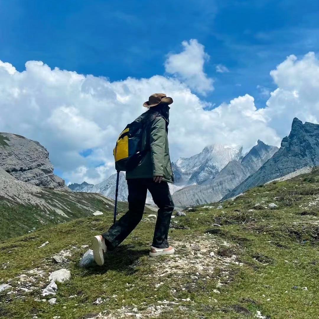 重庆紫锦皇程国际旅行社有限公司