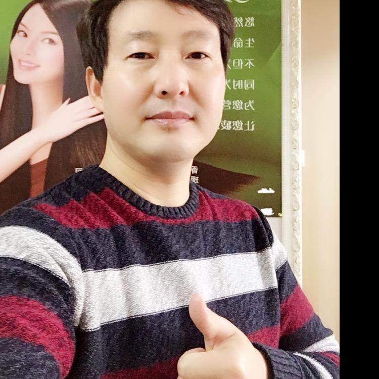 瑷丝坊：养发工作者