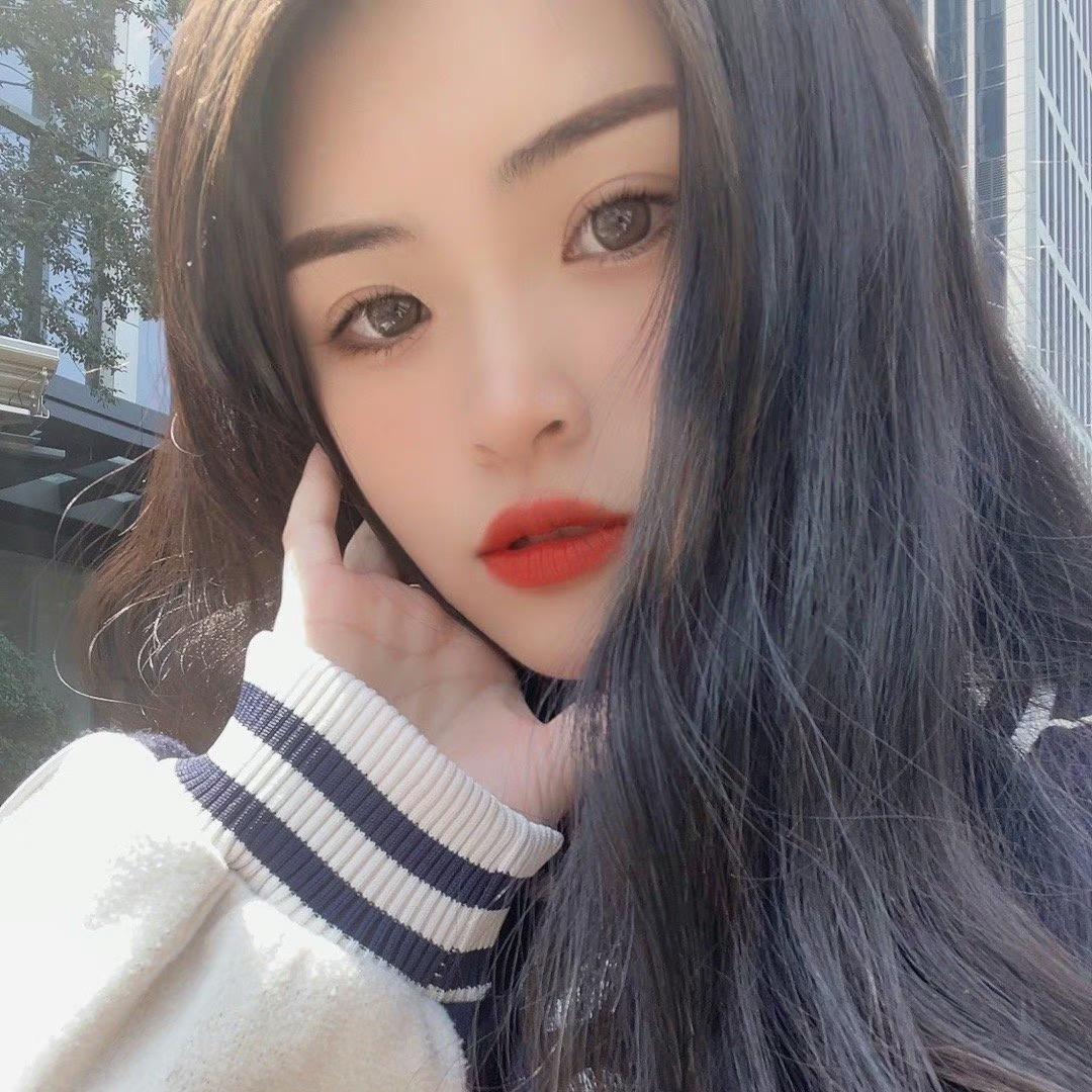 裴裴.