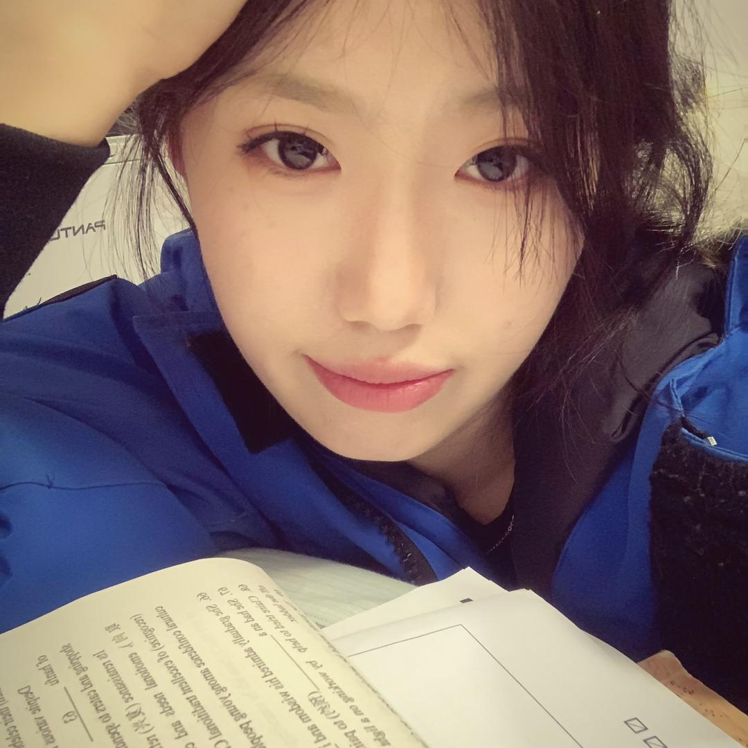 隋佳