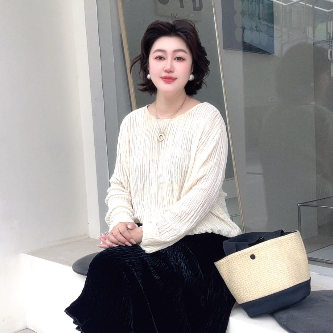 貂衣依丝绒工厂店轻奢丝绒