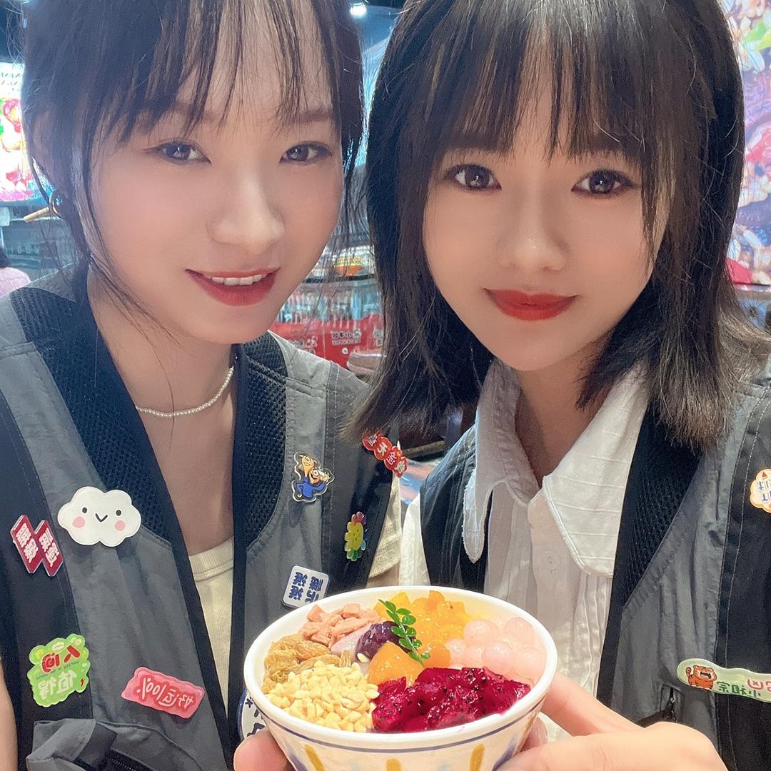 默默