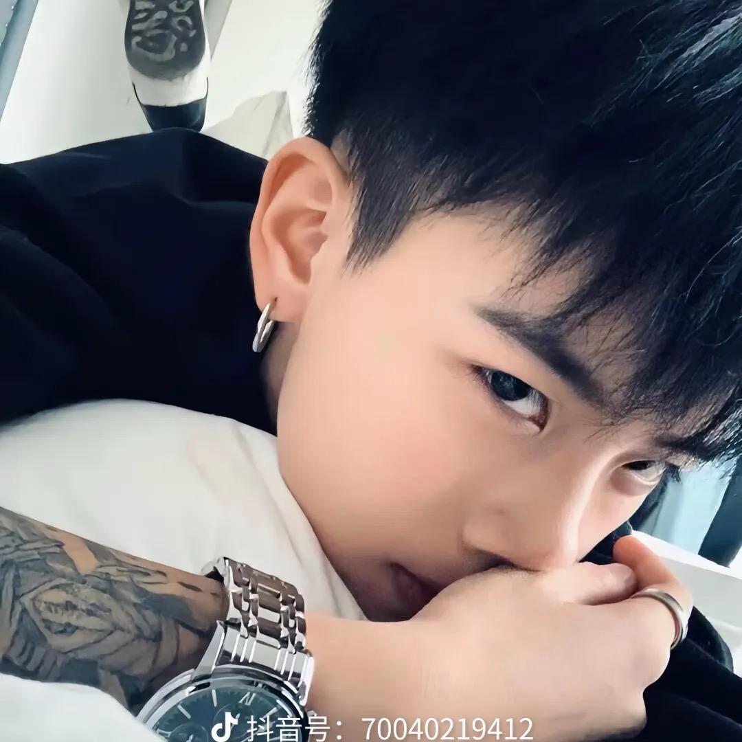 【白哥🥷🏻