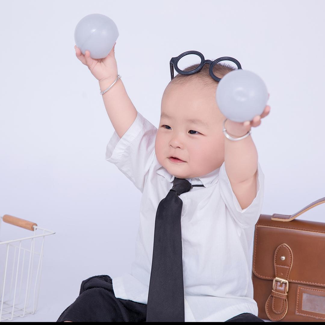 励志点八个男模