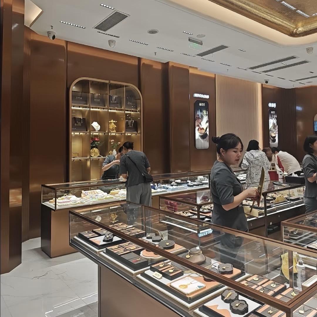 伽年森林首饰集散地