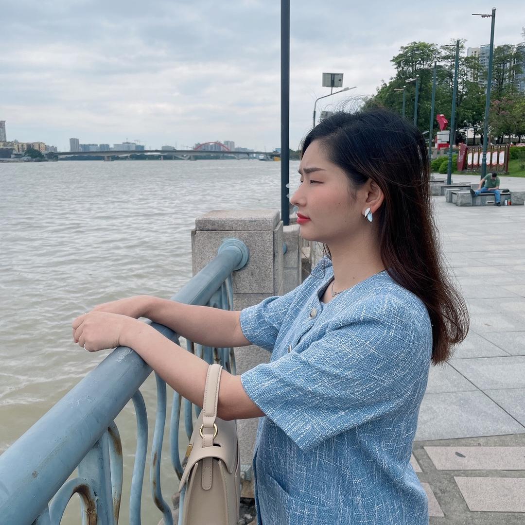hi,小君菇娘oO