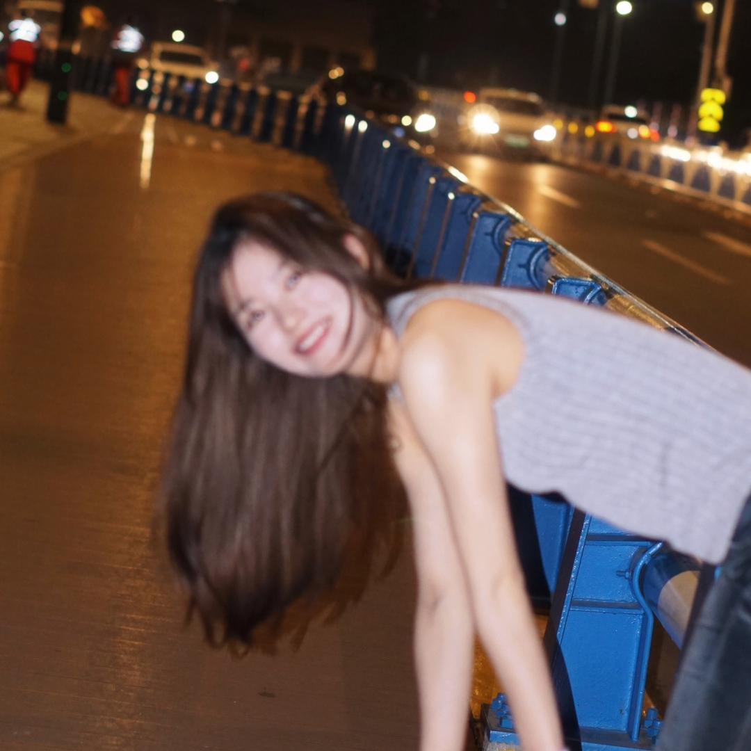 Y诗诗诗诗诗呀～