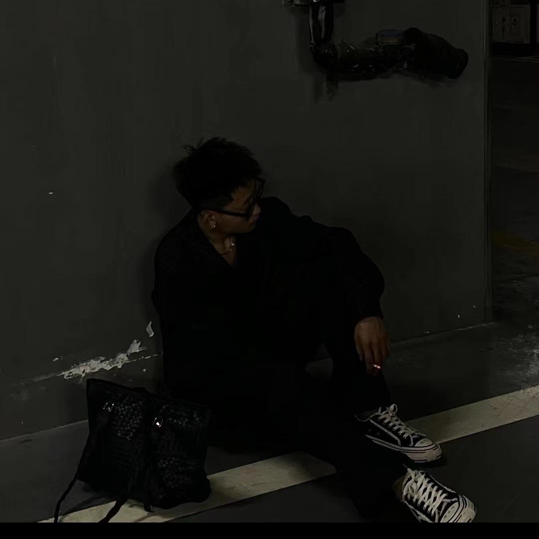 00后卢浩源（摆摊日记）