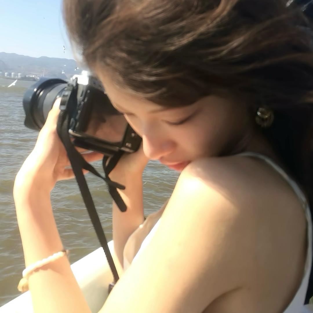 半只小月亮🌙
