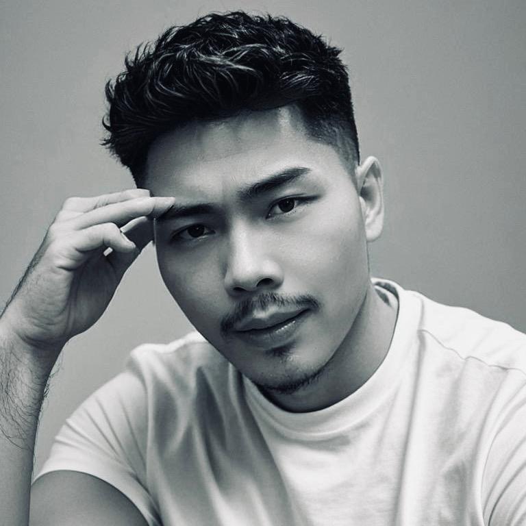 @马山县纯镜形像设计公社【阿伟】