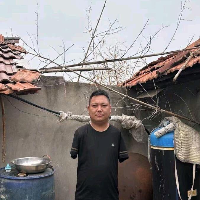 小文在努力活着