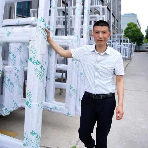 新方索门窗