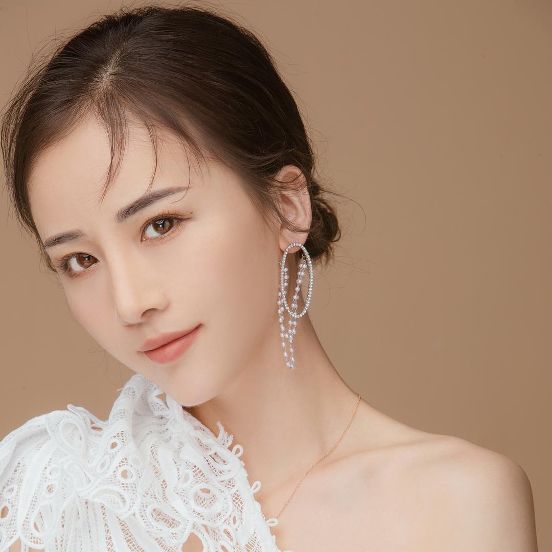 洋洋轻奢女装店