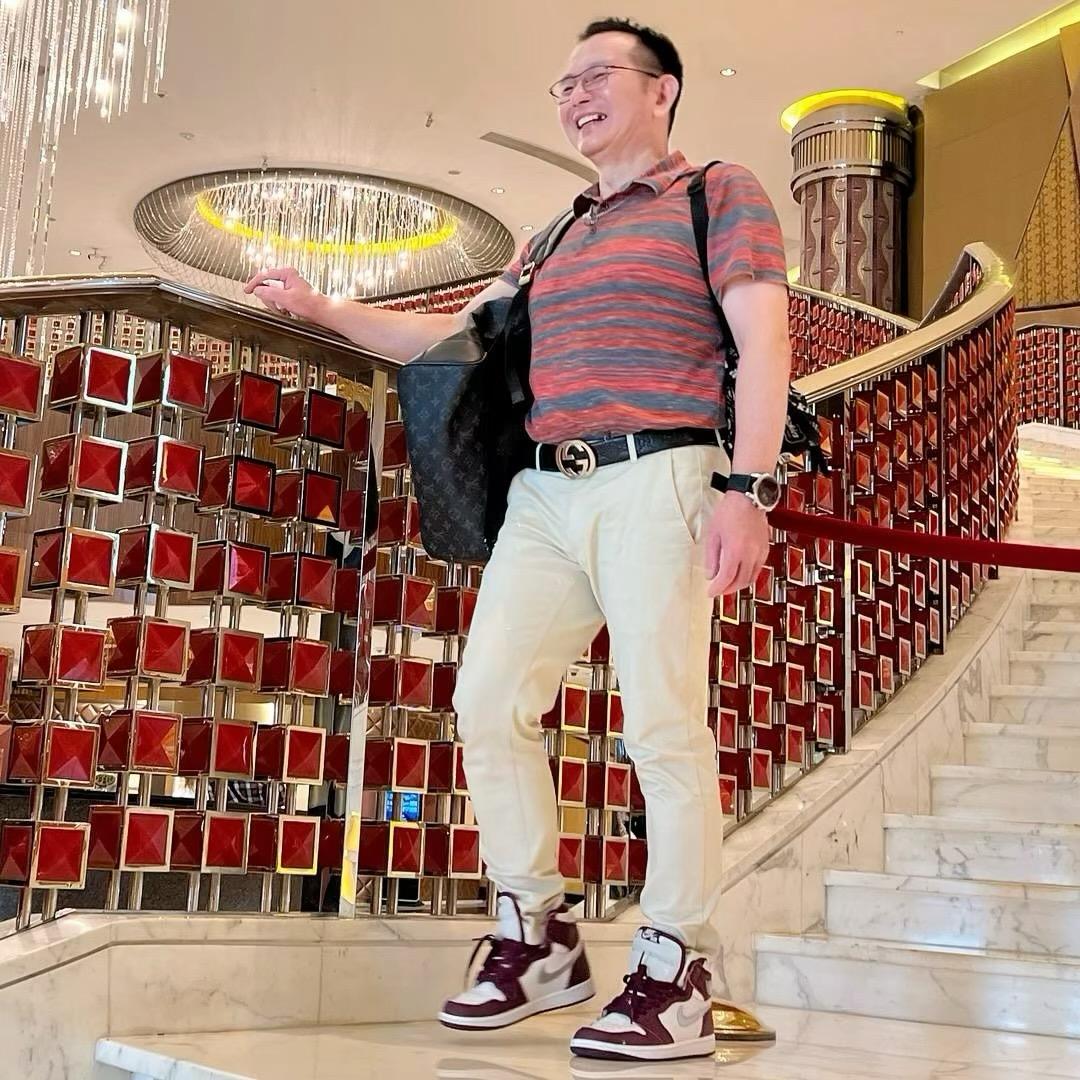 广州烫发水哥