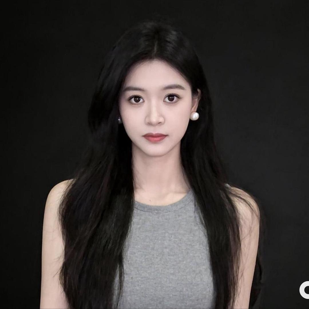 🇨🇳🇭🇰 Zoe_