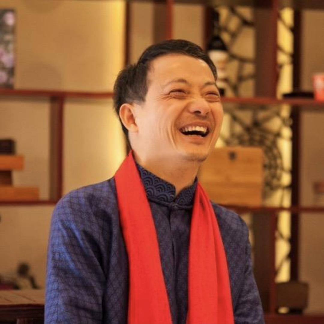 崔万志鹏铭服装工厂店