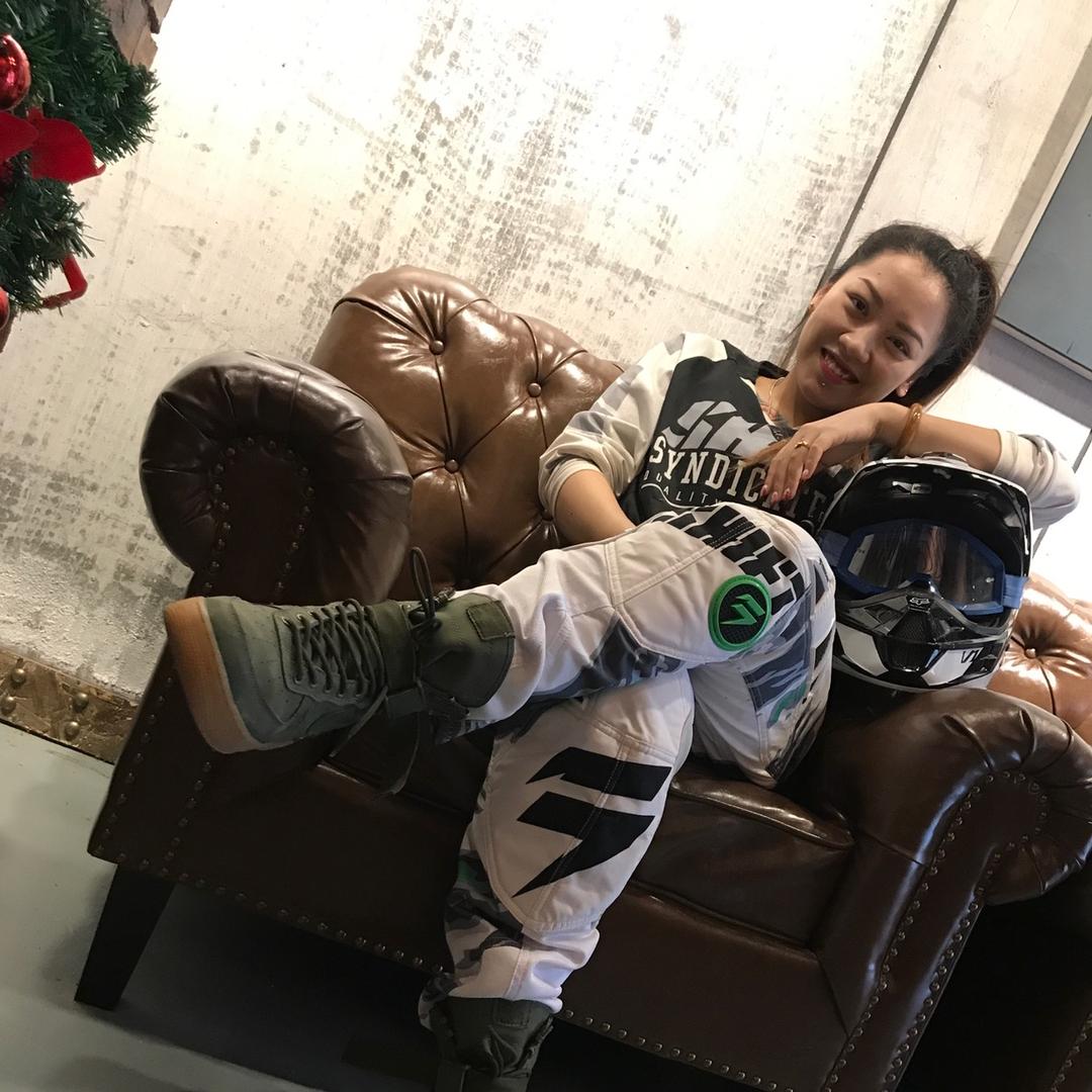 纹画老太婆