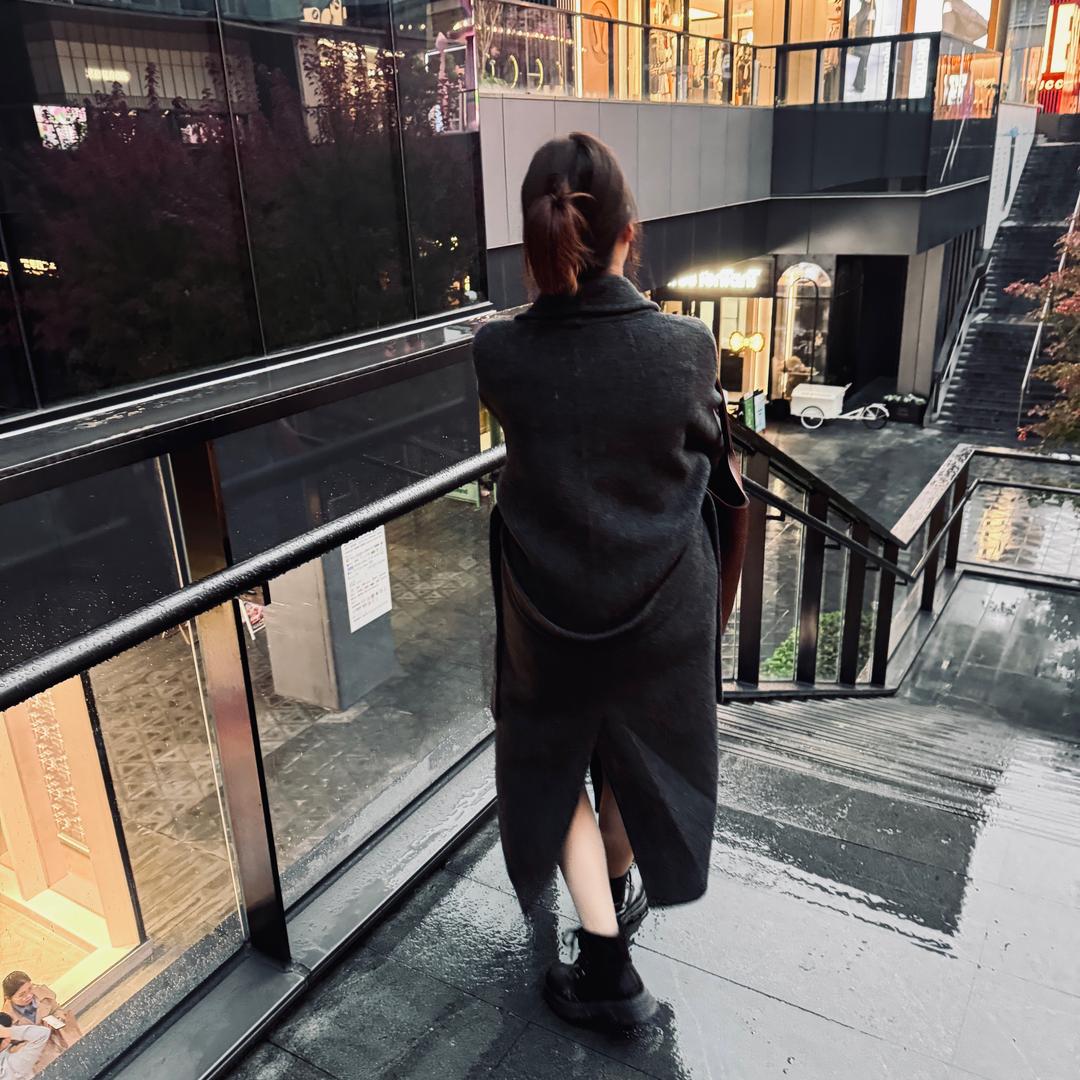 ღ᭄ꦿ 巷子里的猫এ