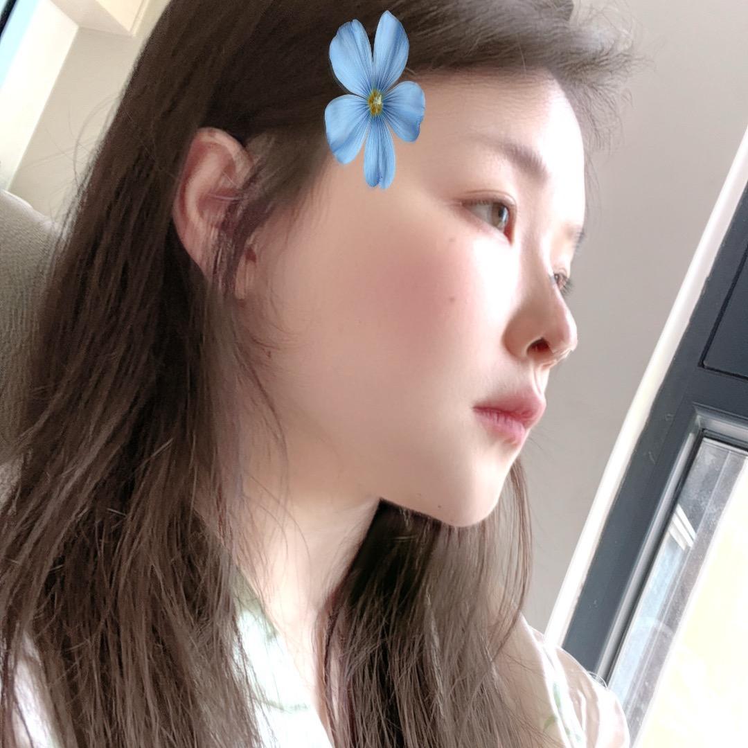 人间清醒的小红可爱