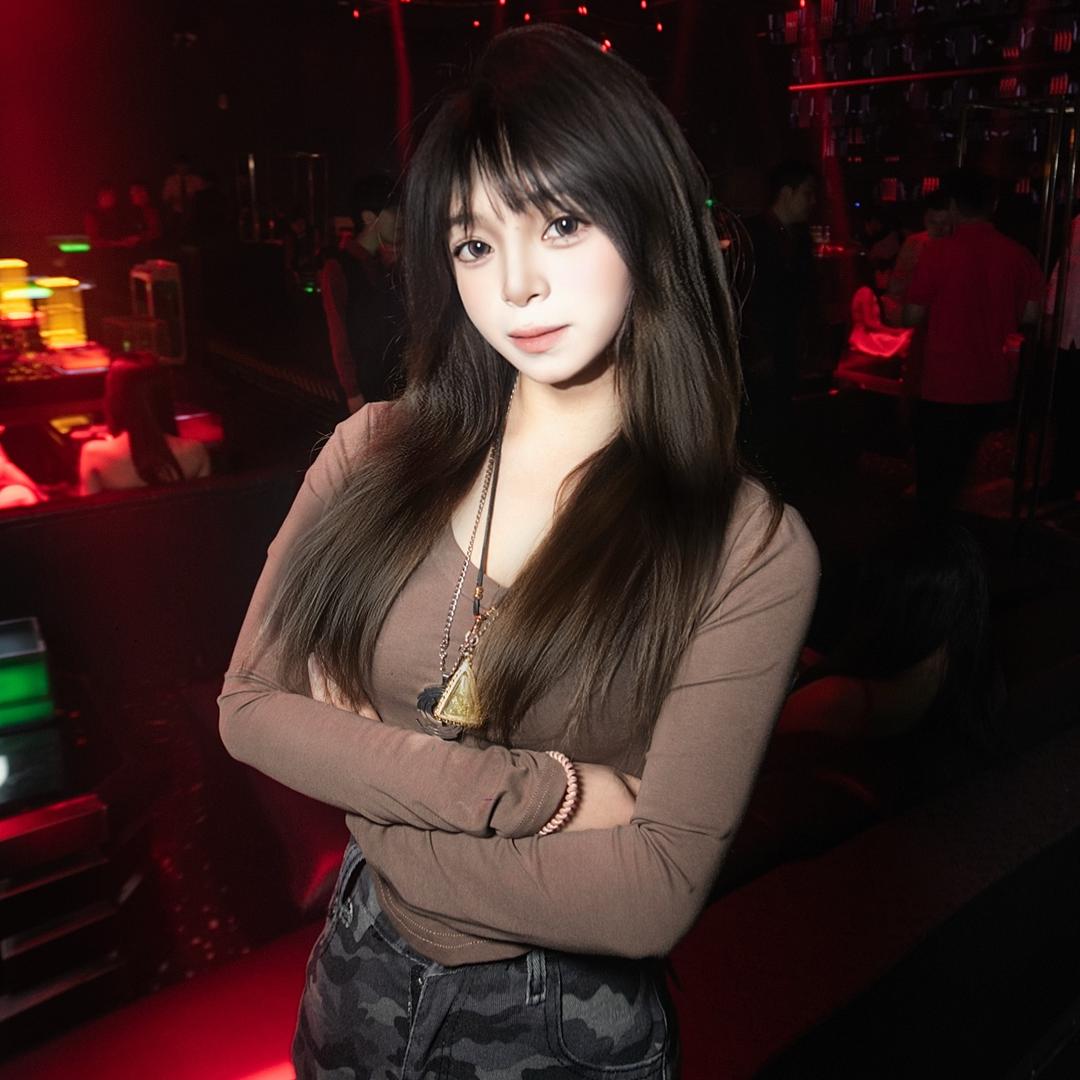 慕本酒吧小敏酱酱酱.