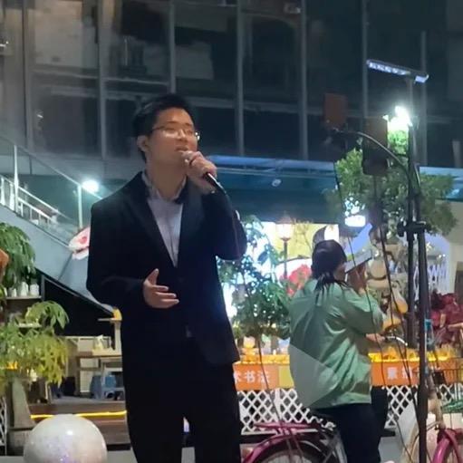 江西小叶在深圳追寻音乐梦想
