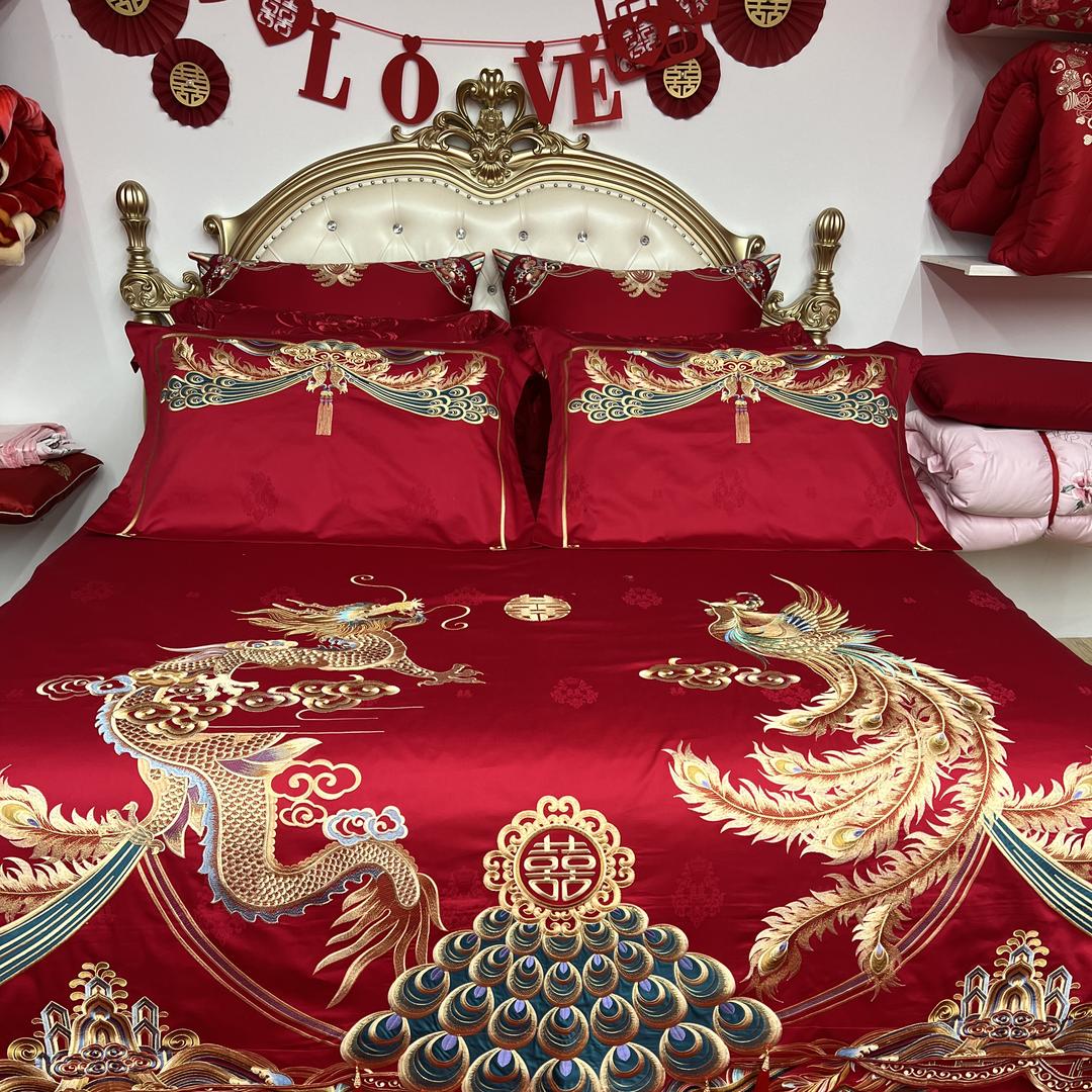 张亮高端床品店