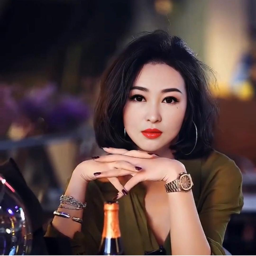 彩彩爱探店