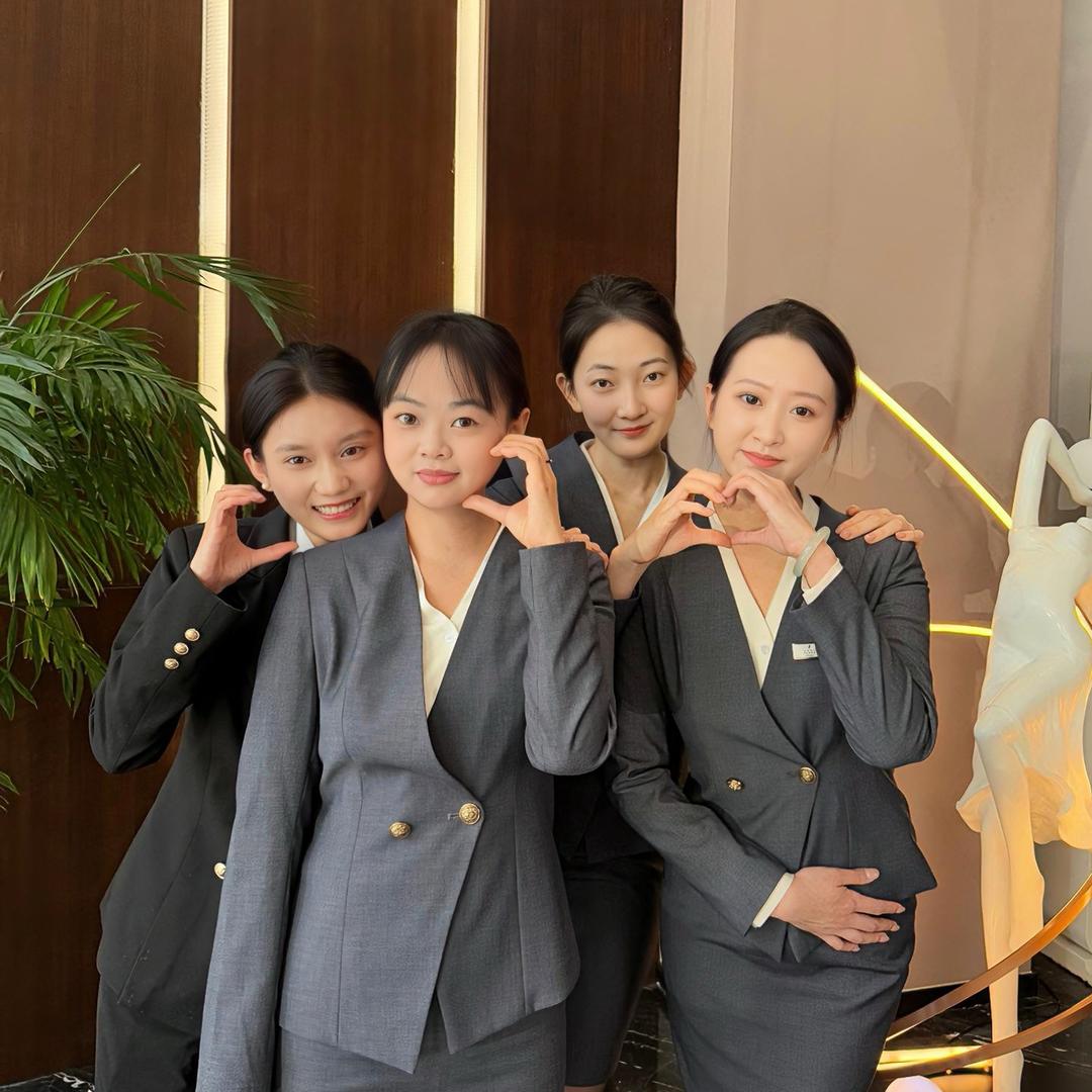 丽亭三小朵🌼