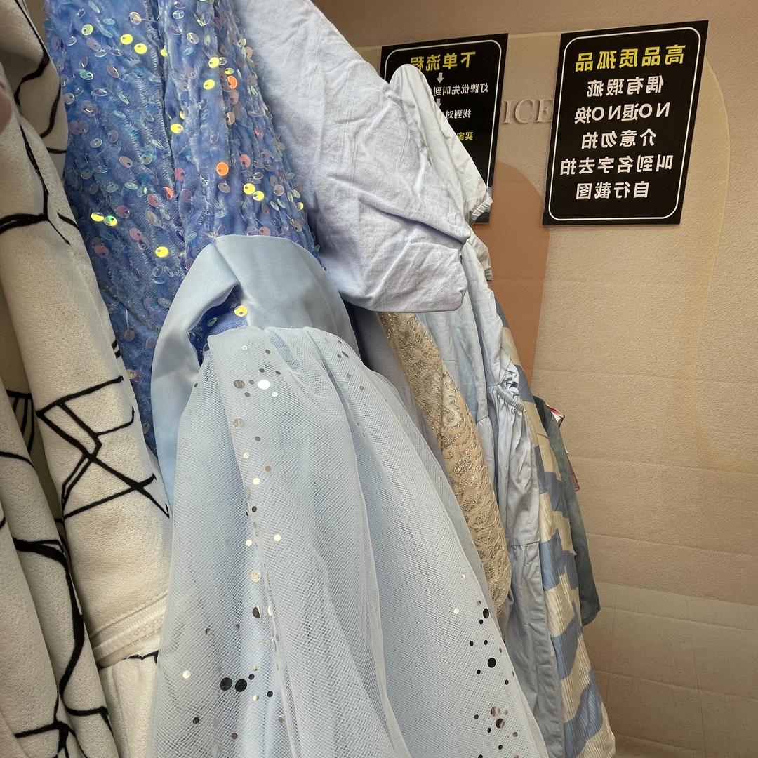 小荣女装服饰