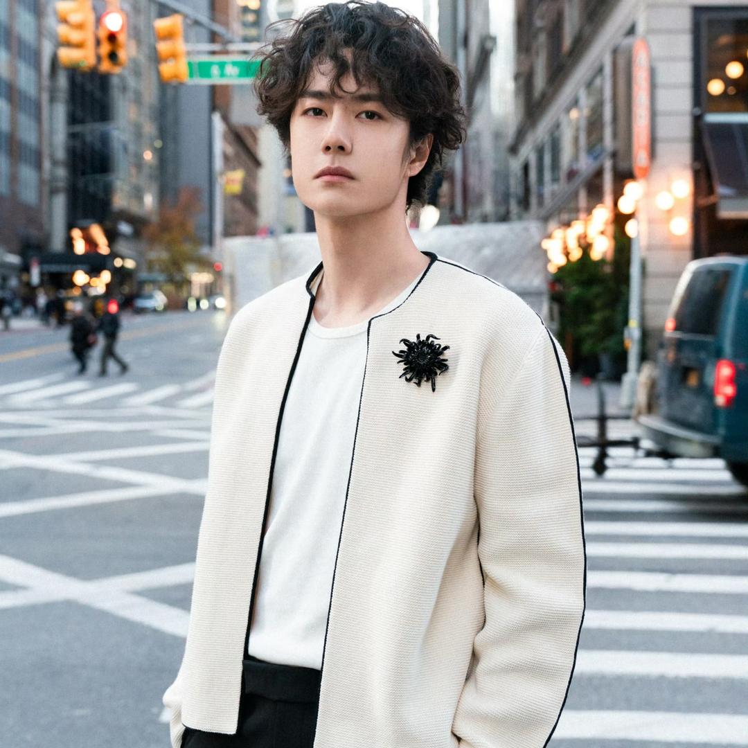 爱吃皇室小面包《耶啵💚》