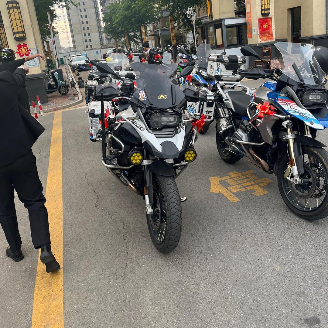 哈啰机车俱乐部