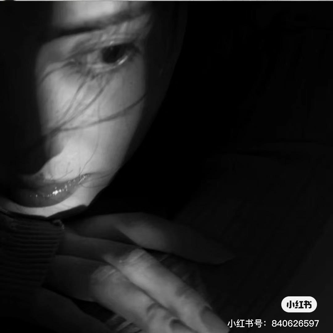 娜妍婚纱化妆师-情情