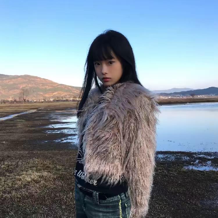 忧郁小美