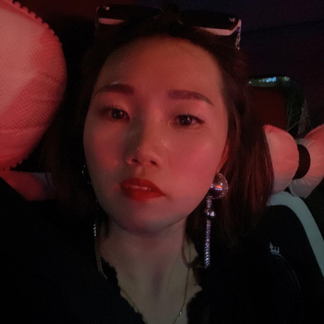 官小妞