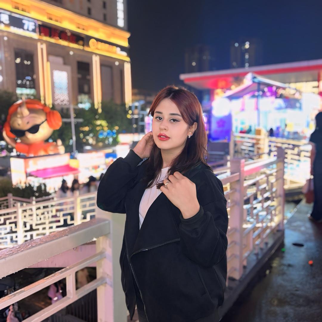 美娜