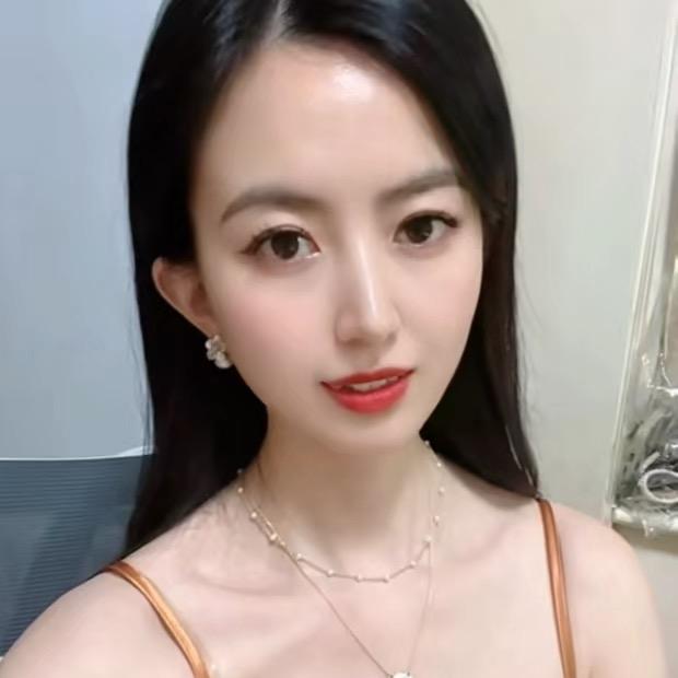 香香.