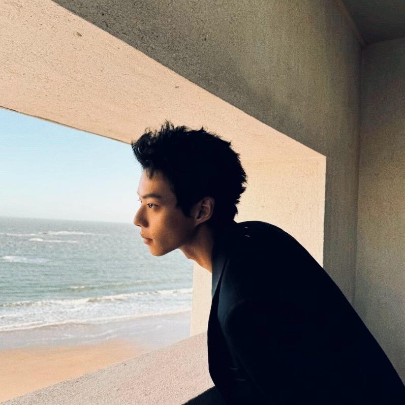 牛爷爷cos女仆装勾引壮壮妈