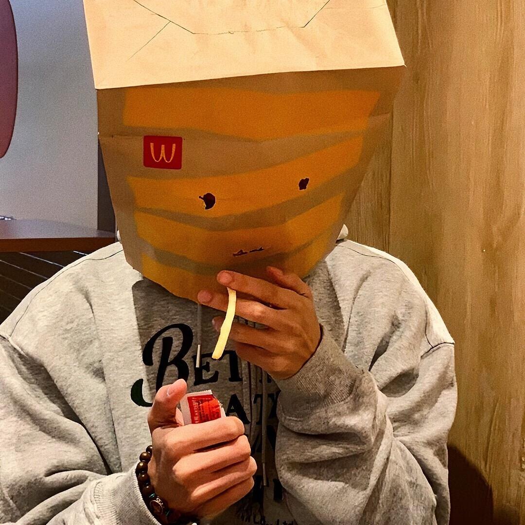一只傻灰灰